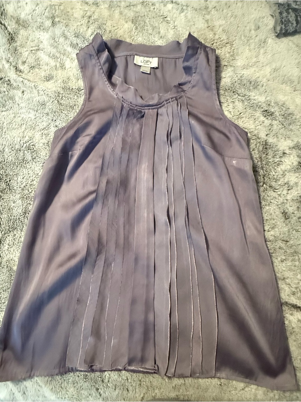 LOFT Pleated Sleeveless Shell Top in Dusty Lavender